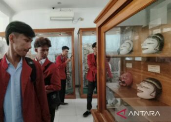 Disbudpar Cirebon Kenalkan Sintren, Gembyung, dan Rudat di Museum