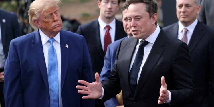 Trump Dorong Istilah “Super Intelligence”, Komitmen Keselamatan AI Dinilai Lemah
