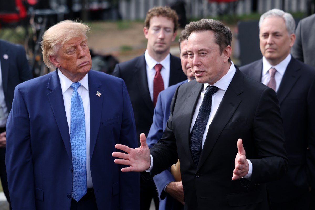 Trump Dorong Istilah “Super Intelligence”, Komitmen Keselamatan AI Dinilai Lemah