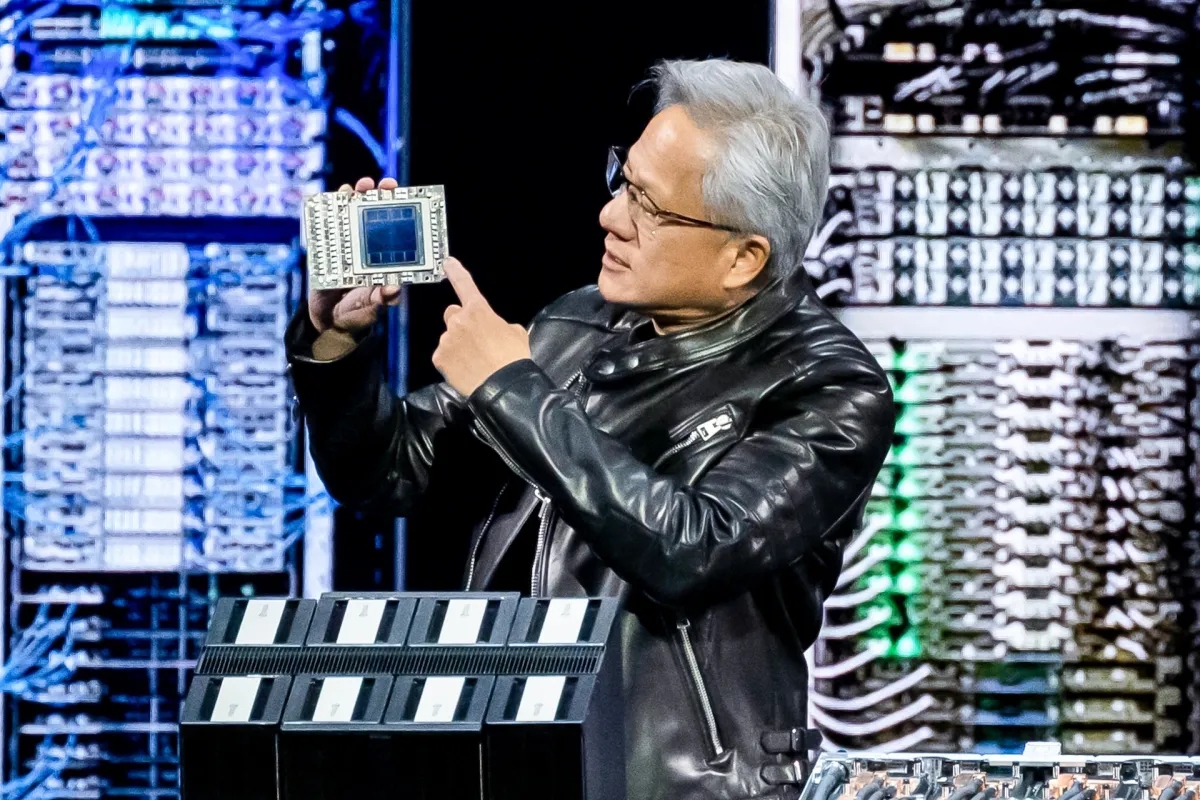 Amazon Rilis TorchNeuron untuk Bawa Aplikasi AI ke Chip Trainium