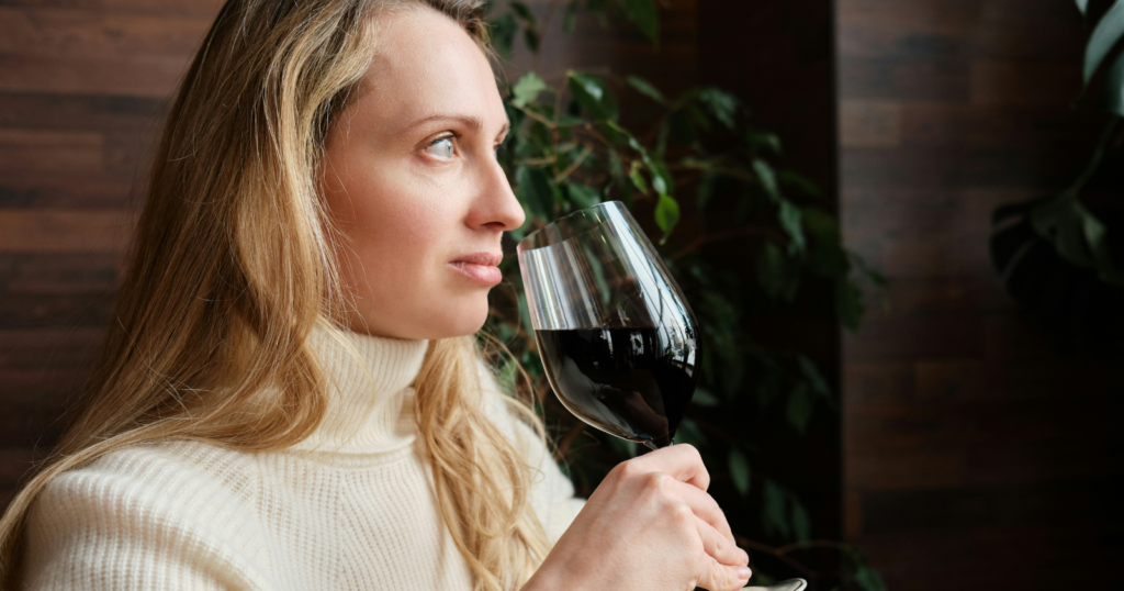Apa yang Dilakukan Segelas Wine Pukul 20.00 bagi Penulis